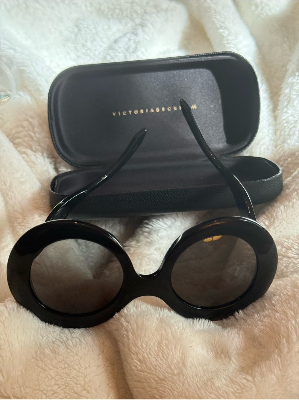 Victoria Beckham Black Round Oversized Sunglasses